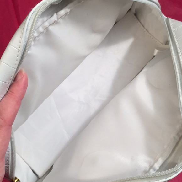 Estee Lauder white purse makeup bag - Picture 6 of 8